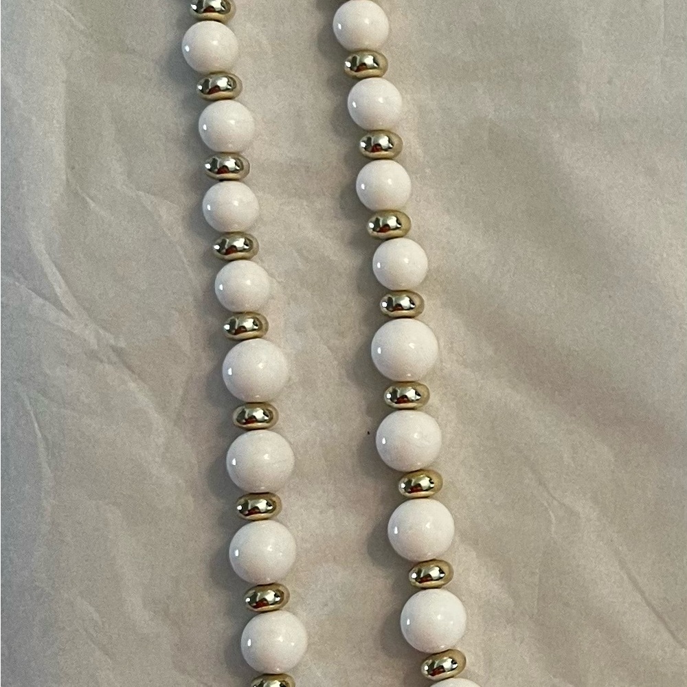 Vintage Mid-Century White Graduated Beaded Necklace Gold Spacers 30" Long